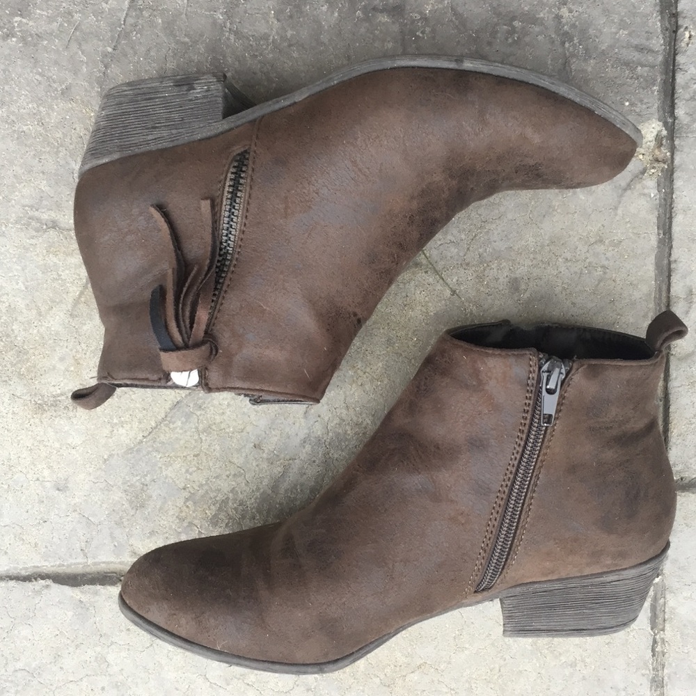 JustFab Brown Ankle boots Women's size 7.5